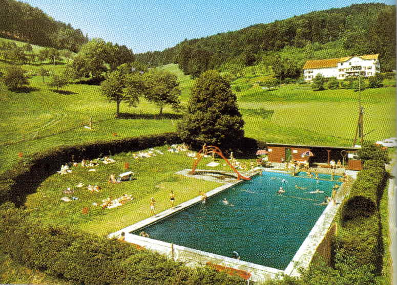 Schwimmbad Schw. um 1974